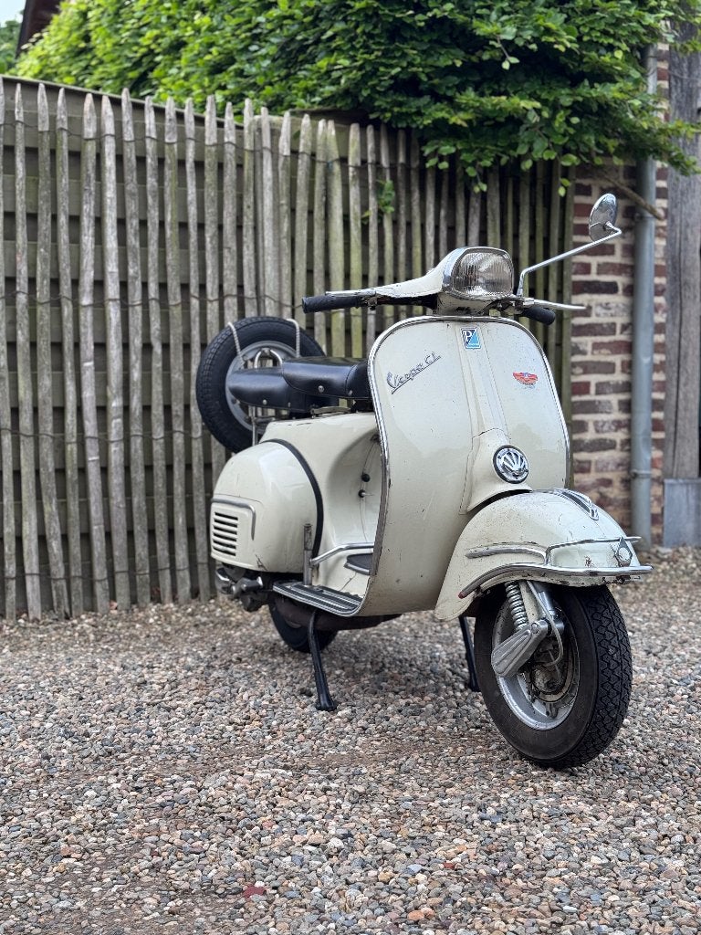 Klassieke vespa's Origineel Nederlands, Fietsen en Brommers, Scooters | Vespa, Ophalen, Overige modellen, Zo goed als nieuw, Benzine