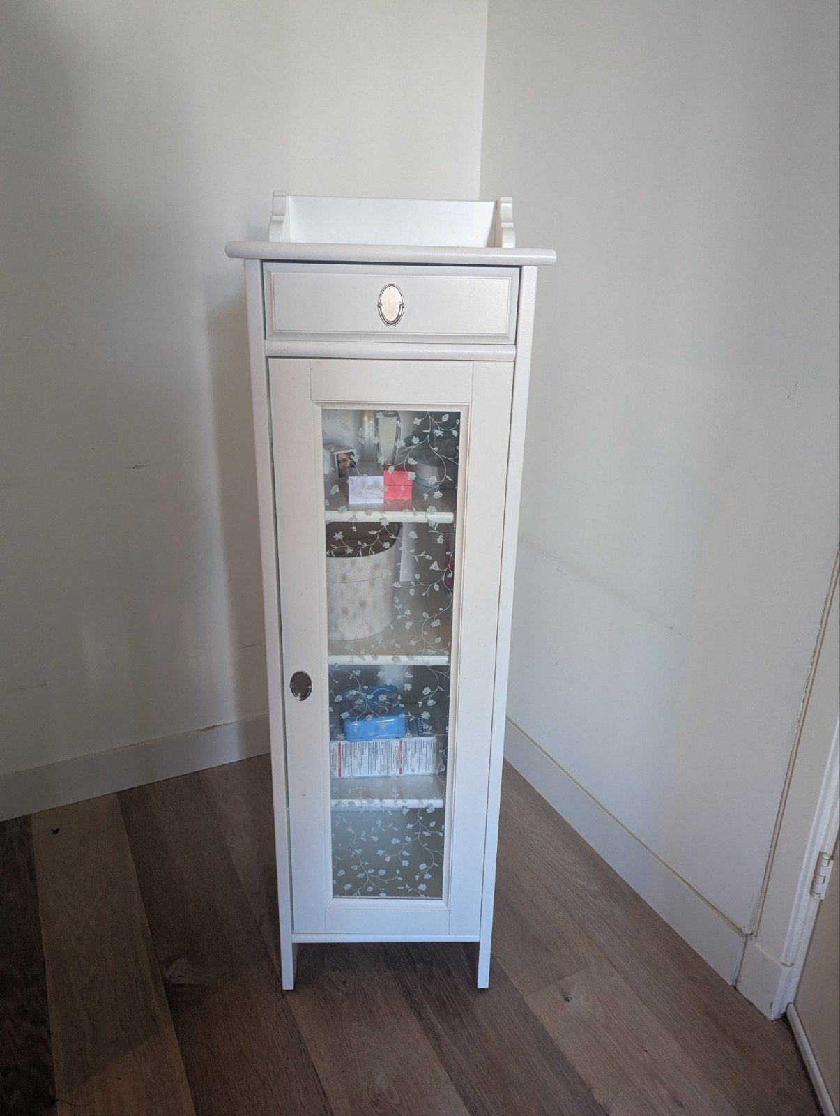 Witte Ikea flåren badmeubel en sieradenkast met spiegel, Huis en Inrichting, Ophalen, Gebruikt