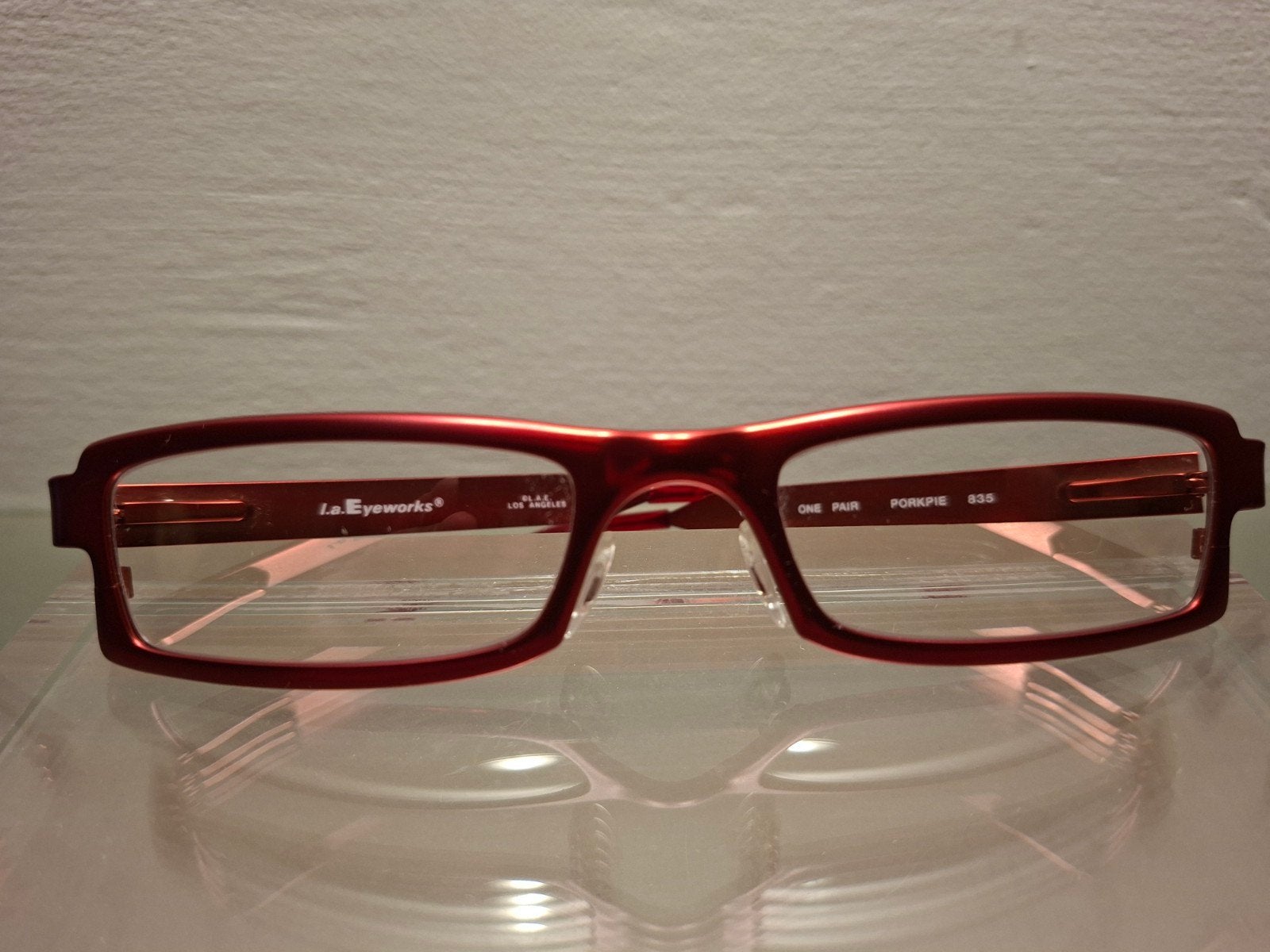 Rood retro titanium montuur L.A. Eyeworks Porkpie, Sieraden, Tassen en Uiterlijk, Zonnebrillen en Brillen | Dames, Overige merken