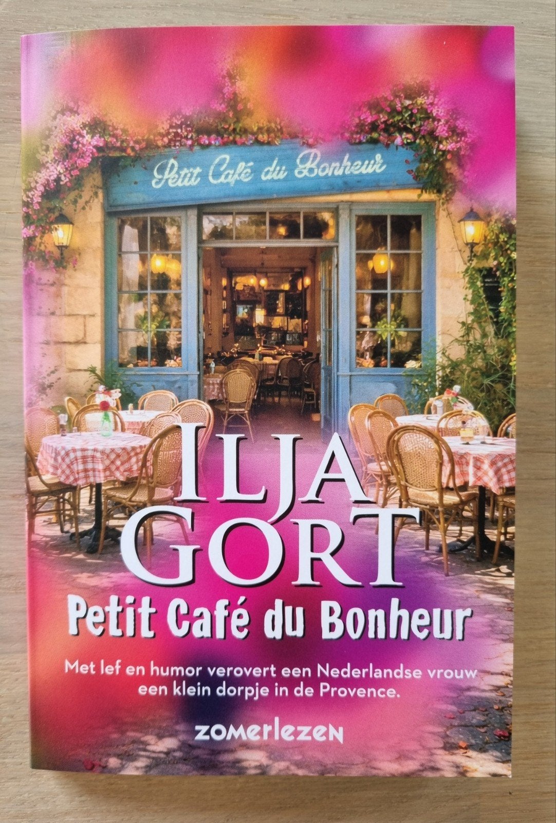 Petit Café du Bonheur - Ilja Gort, Ophalen of Verzenden, Zo goed als nieuw, Ilja Gort, Nederland