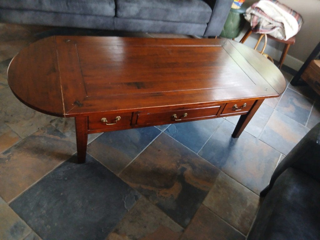 Houten salontafel met uittrekblad en lades, Ophalen, Gebruikt, 100 tot 150 cm, Klassiek