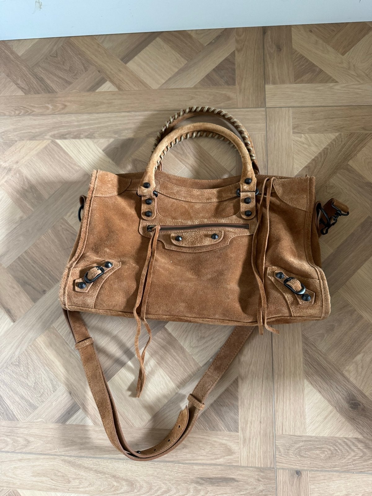 Le City Bag Tas Suede Camel Medium, Sieraden, Tassen en Uiterlijk, Ophalen, Gebruikt, Bruin, Handtas