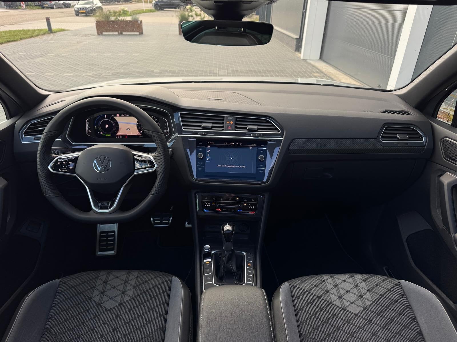 Volkswagen Tiguan 1.4 TSI eHybrid R-Line PANO|LEDER|CAMERA|A, Auto's, Gebruikt, 4 cilinders, Met garantie (alle), Leder en Stof
