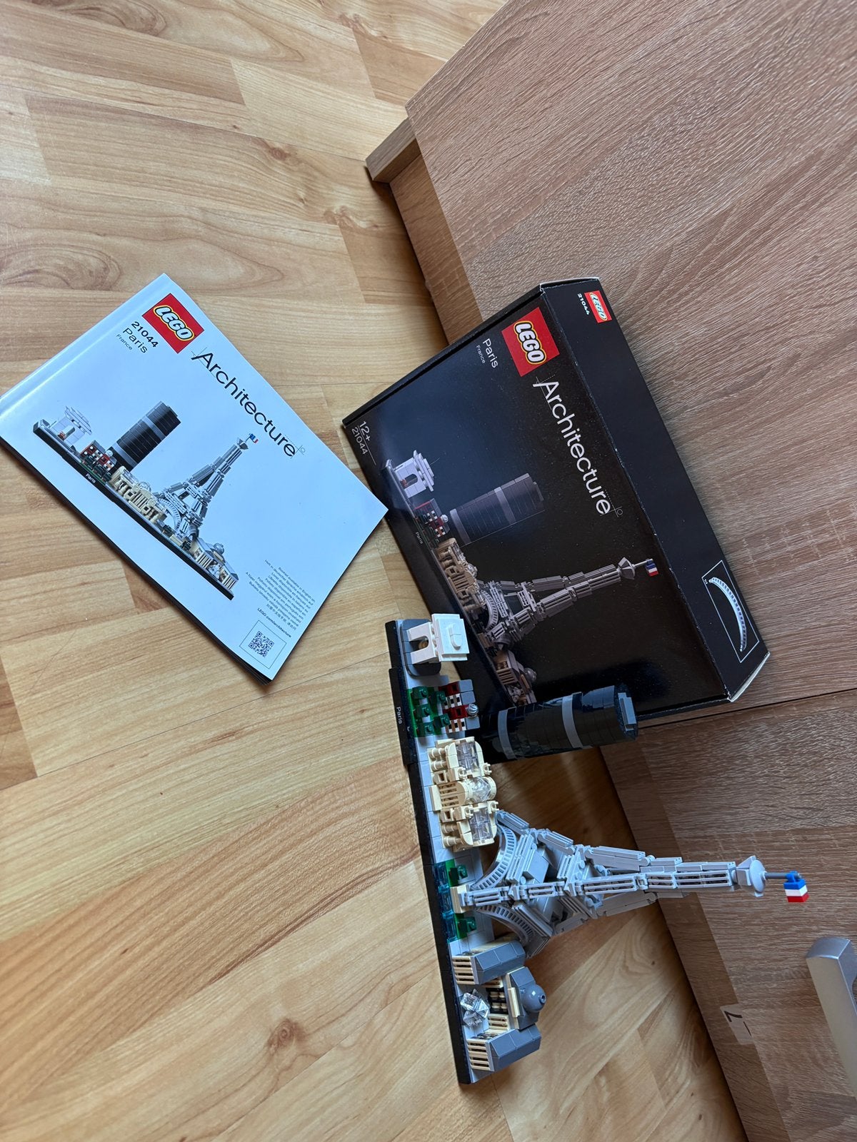 Lego architectuur parijs 21044, Ophalen of Verzenden, Zo goed als nieuw