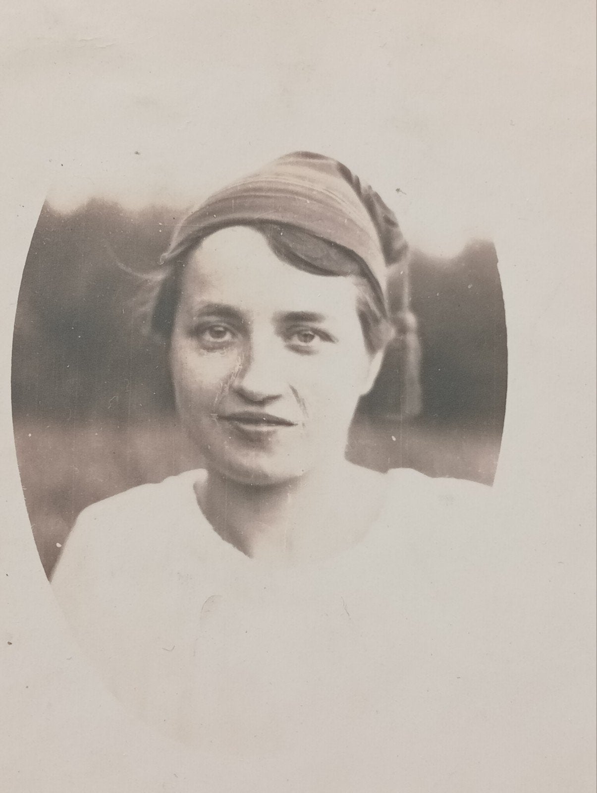 Portret vrouw met muts 20e eeuw, Ophalen of Verzenden, Voor 1940, Gebruikt
