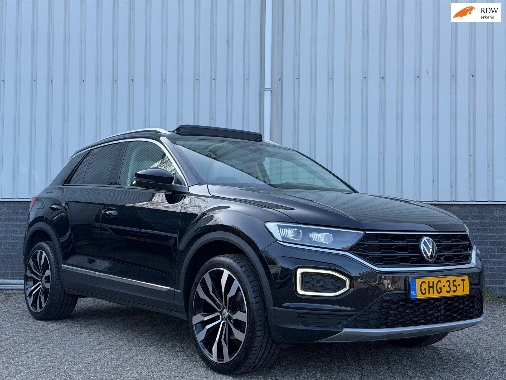 Volkswagen T-ROC 1.5 TSI PANO/DSG/LEER/NETTE STAAT, 1254 kg, Euro 6, 4 cilinders, 150 pk