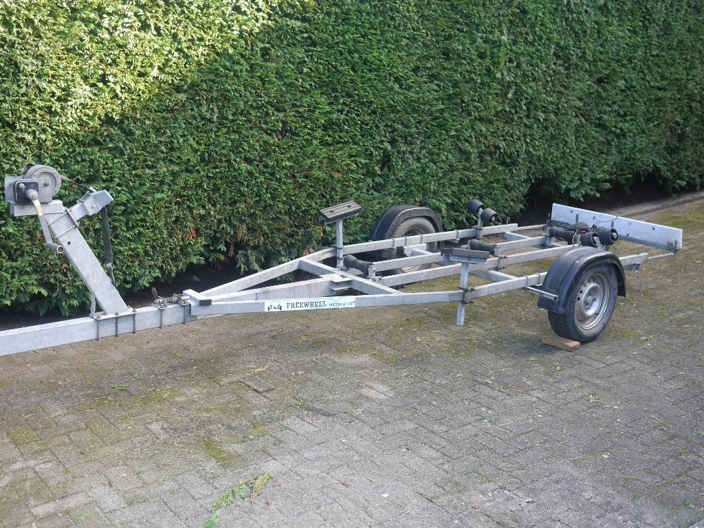 freewheel 5.50m kantel boot trailer, Watersport en Boten, Ophalen of Verzenden, Zo goed als nieuw, Overige typen, Zeilboot of Motorboot