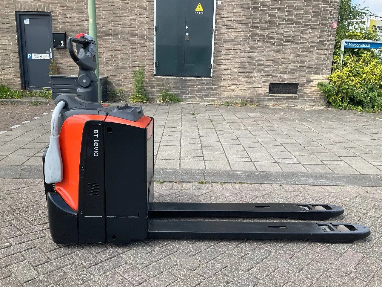 BT LPE200 2000KG 1.60LEPELS PALLETWAGEN / HEFTRUCK, BT, Yilmaz Heftrucks, Marconistraat 2
3133KL  Vlaardingen, Elektrisch