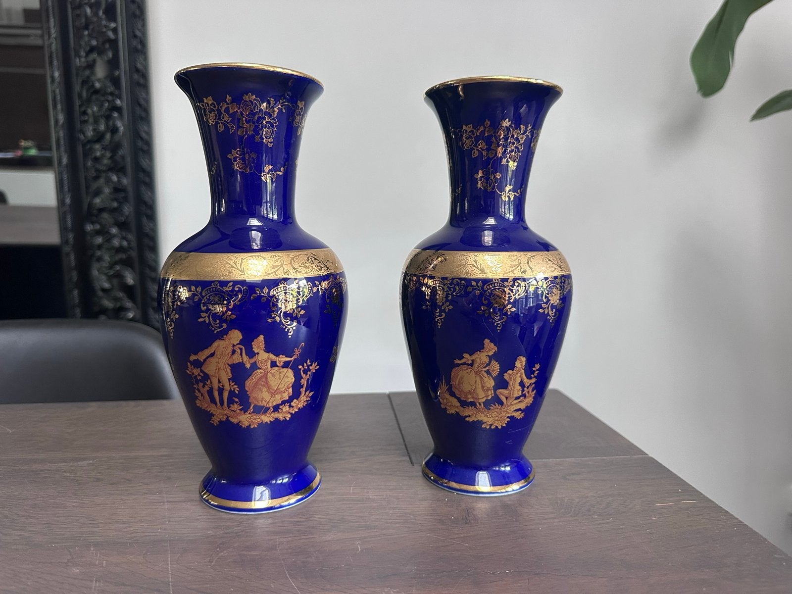 Set van 2 Limoges Authentique blauwe vaasjes met goud decor, Antiek en Kunst, Antiek | Vazen, Ophalen