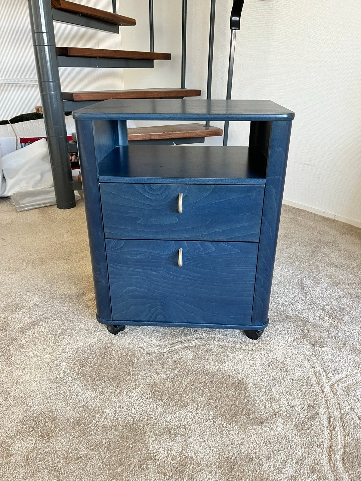 AUPING Auronde nachtkastje blauw, Huis en Inrichting, Slaapkamer | Nachtkastjes, Ophalen, Gebruikt, Minder dan 45 cm, 55 tot 70 cm