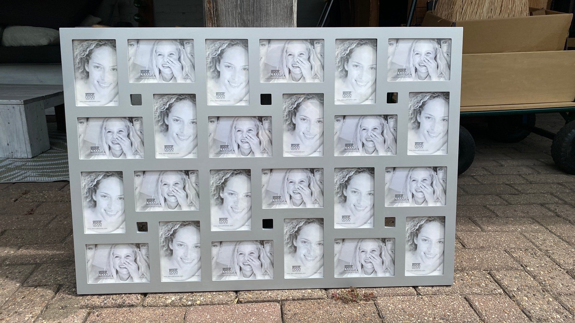 Grote fotolijst voor 24 foto’s, Ophalen, Collagefotolijst, Grijs, Zo goed als nieuw