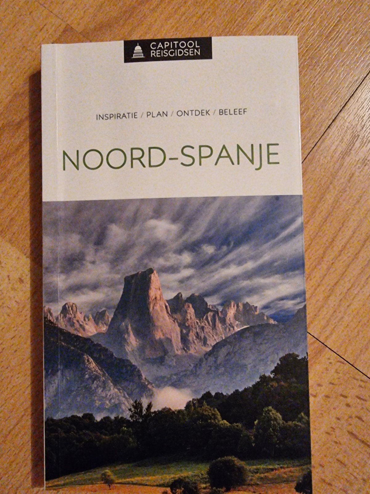 Capitool - Noord-Spanje, Capitool, Europa, Ophalen of Verzenden, Zo goed als nieuw