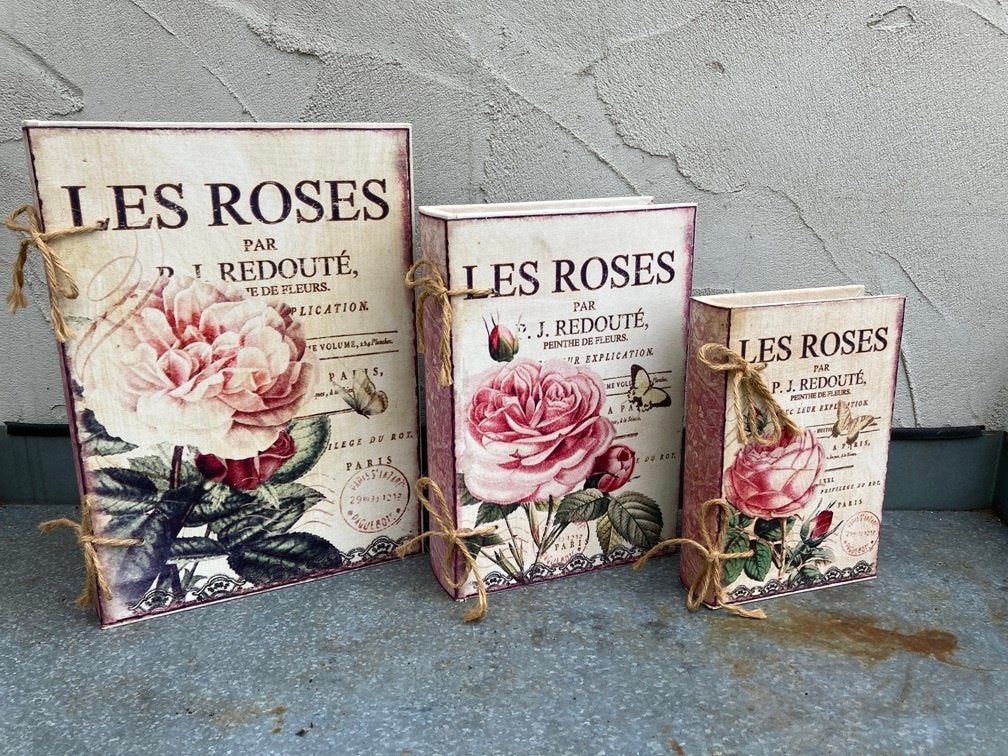 DECORATIE BOEKEN LES ROSES 3 DLG GROTE SET, Antiek en Kunst, Ophalen of Verzenden