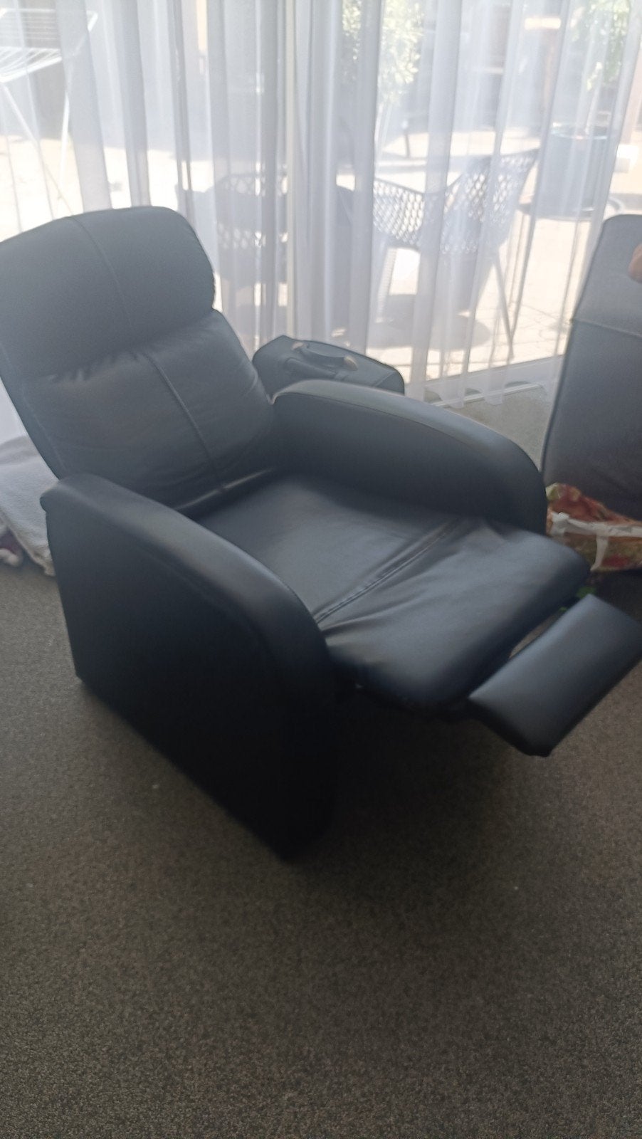 Zwarte massagestoel - adapter kwijt, Huis en Inrichting, Fauteuils, Ophalen, Gebruikt, 75 tot 100 cm, Leer