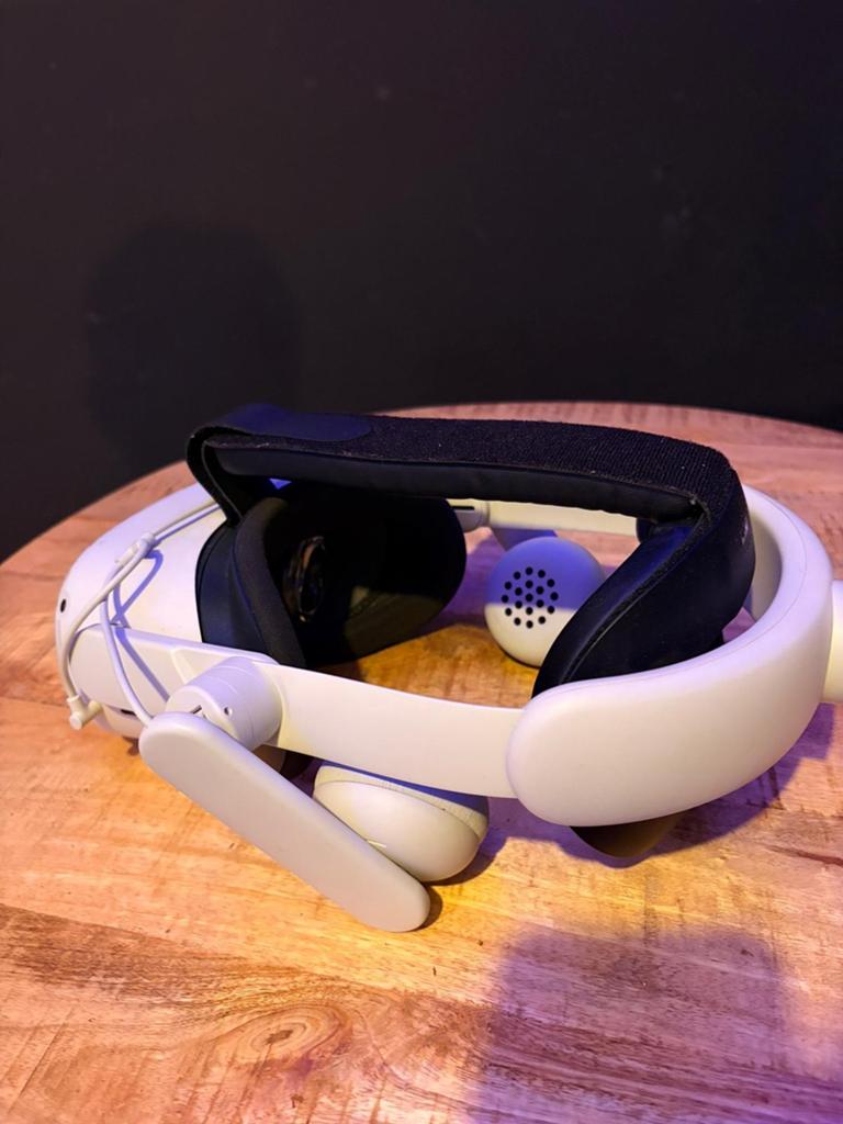 Oculus Quest 2 VR-bril 256GB met controllers, Spelcomputers en Games, Virtual Reality, Ophalen of Verzenden, Zo goed als nieuw