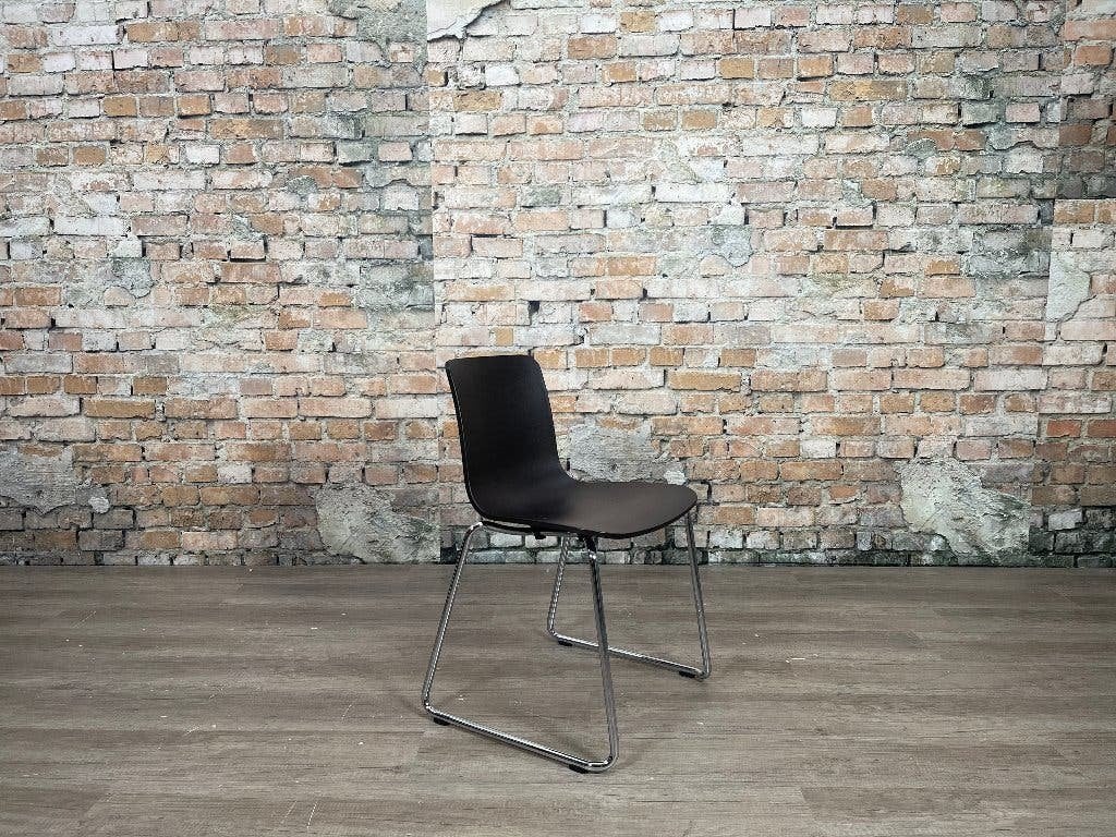 Vitra HAL RE Sledge – Bruin kunststof | Jasper Morrison, Huis en Inrichting, Ophalen, Kunststof, Bruin, Design