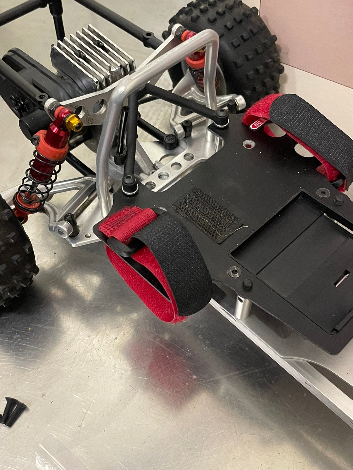 Kyosho Tomahawk 1:10 rc buggy, Auto offroad, Ophalen of Verzenden, Zo goed als nieuw, Overige schalen