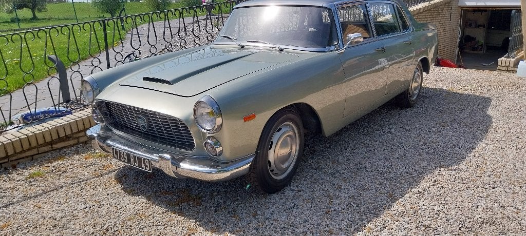 lancia flaminia v6, Auto's, Oldtimers, Achterwielaandrijving, Zwart, Overige kleuren, Leder