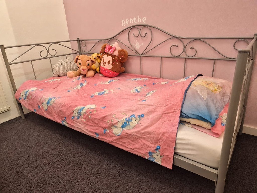 Kinderbed 90 X 200 met gratis matras, Ophalen, 90 cm, Eenpersoons, Zo goed als nieuw