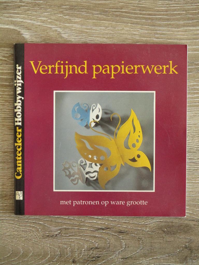 Verfijnd papierwerk - Angela Jensen-Markhof, Ophalen of Verzenden, Gelezen, Overige onderwerpen