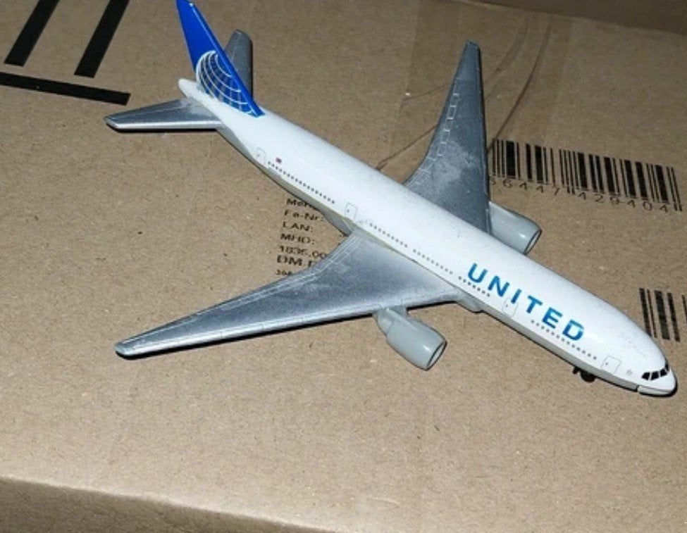 United Airlines Boeing 777 schaalmodel, Ophalen of Verzenden, Zo goed als nieuw, Schaalmodel