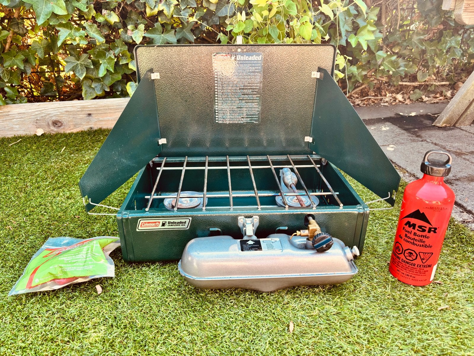Coleman 2-pits benzine kooktoestel (unleaded campstove 424), Caravans en Kamperen, Kampeeraccessoires, Ophalen, Gebruikt
