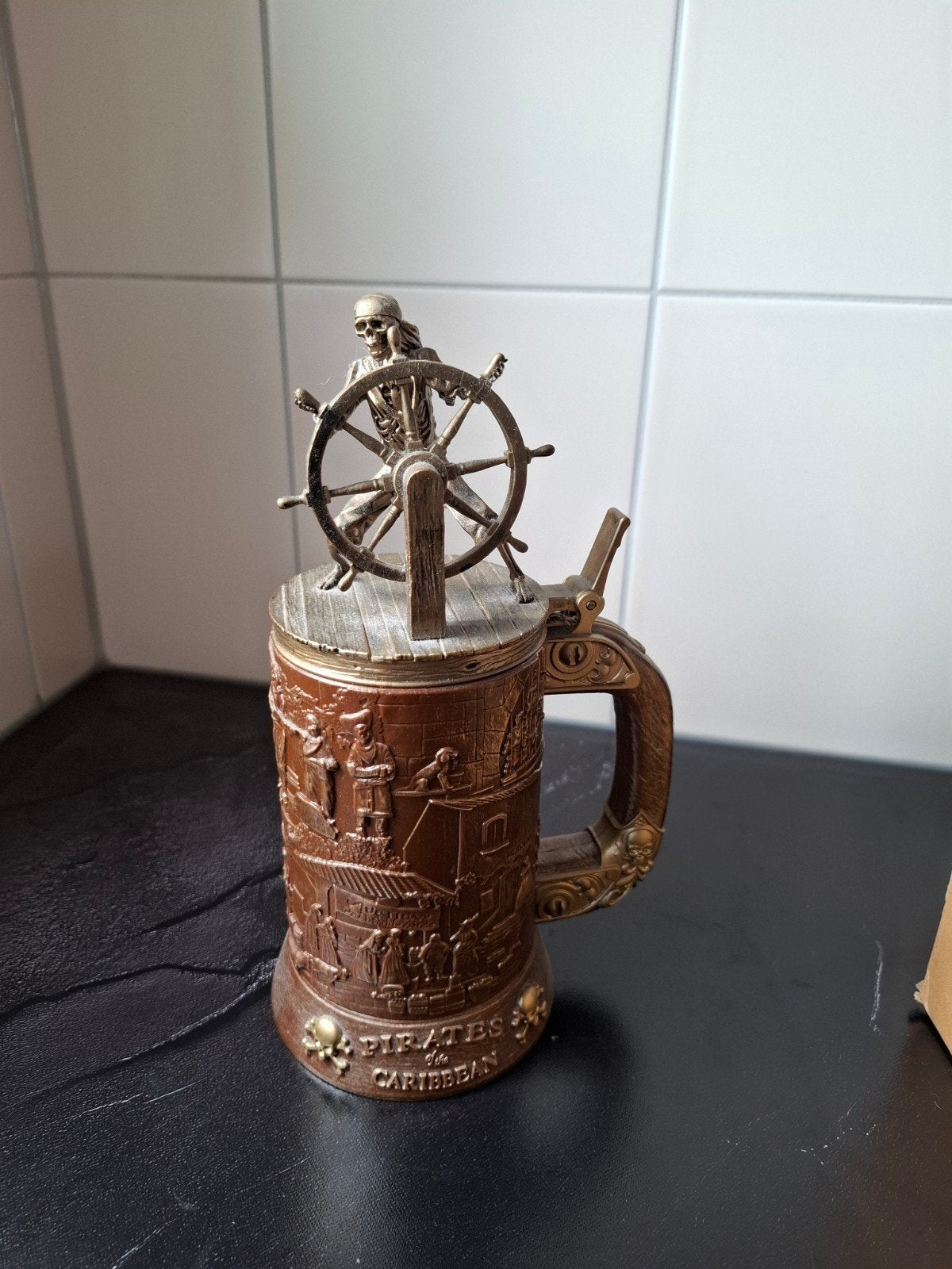 disney beker pirates of the caribbean, Ophalen, Overige figuren, Zo goed als nieuw, Servies