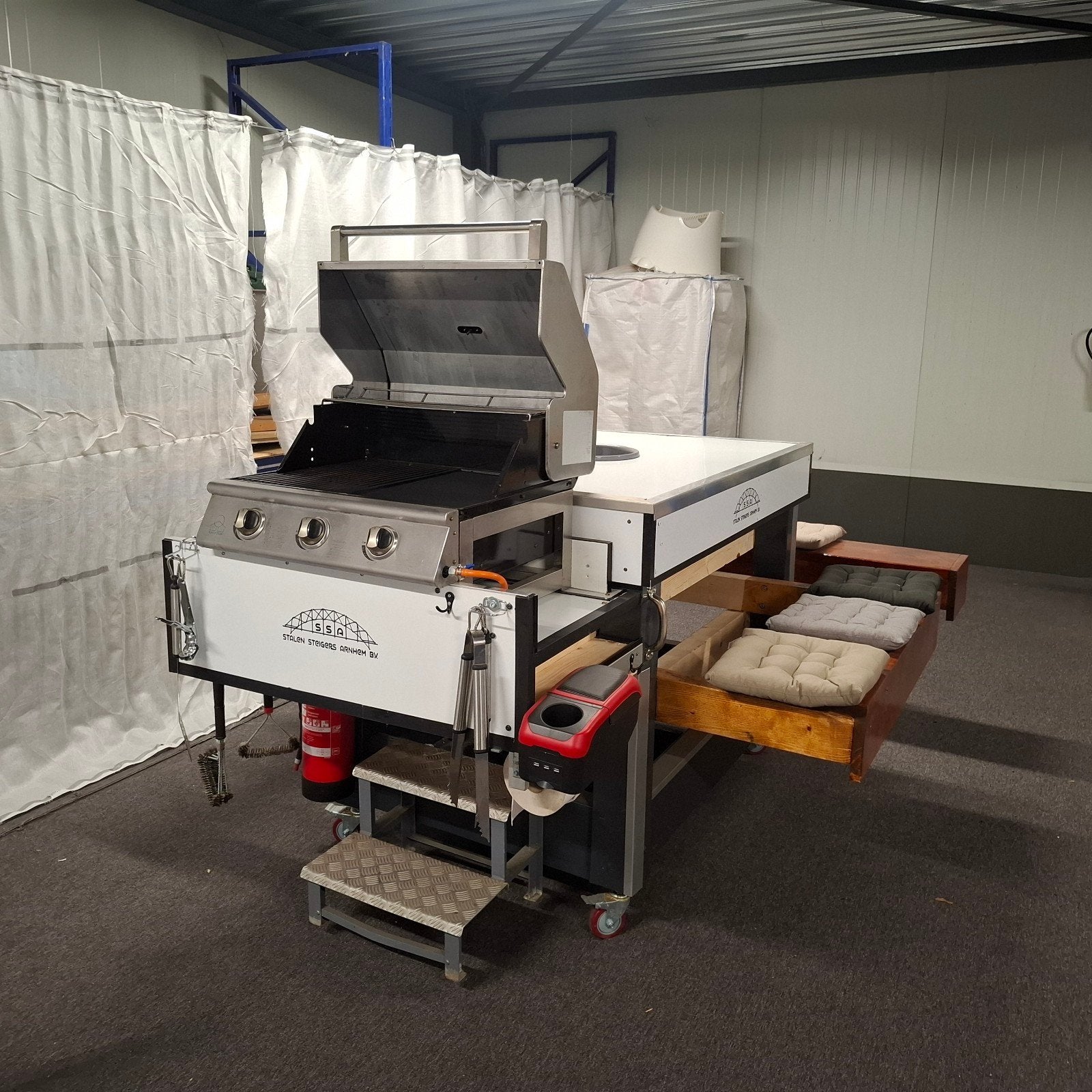 verrijdbare barbecue tafel, Ophalen of Verzenden