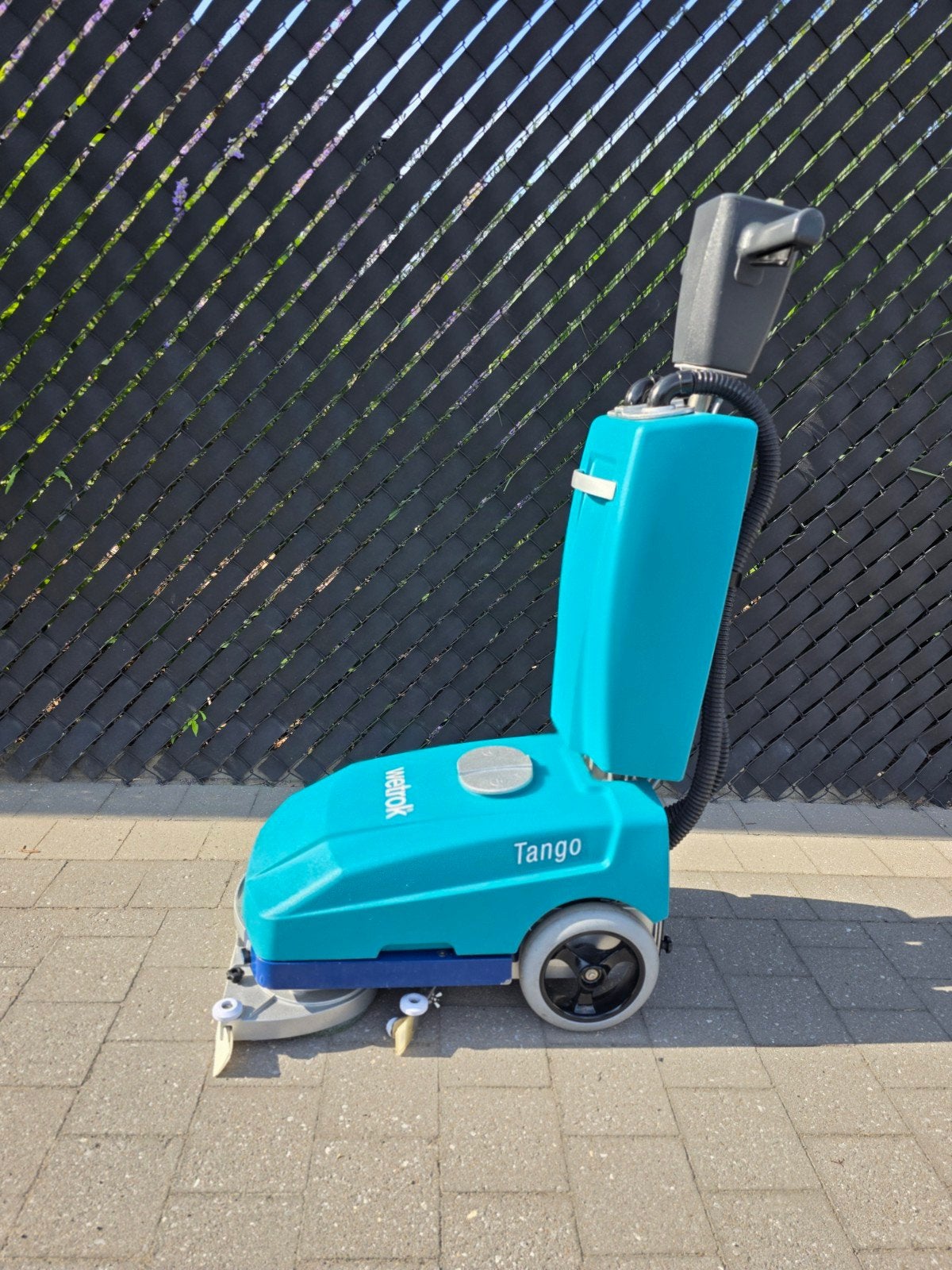 Wetrok Tango Schrobzuigmachine op batterij, Doe-het-zelf en Verbouw, Reinigingsmachines, Ophalen of Verzenden, Zo goed als nieuw