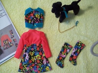 Gezocht: Barbie vintage Poodle Doodles #1061 laars, Verzamelen, Poppen, Ophalen of Verzenden, Zo goed als nieuw
