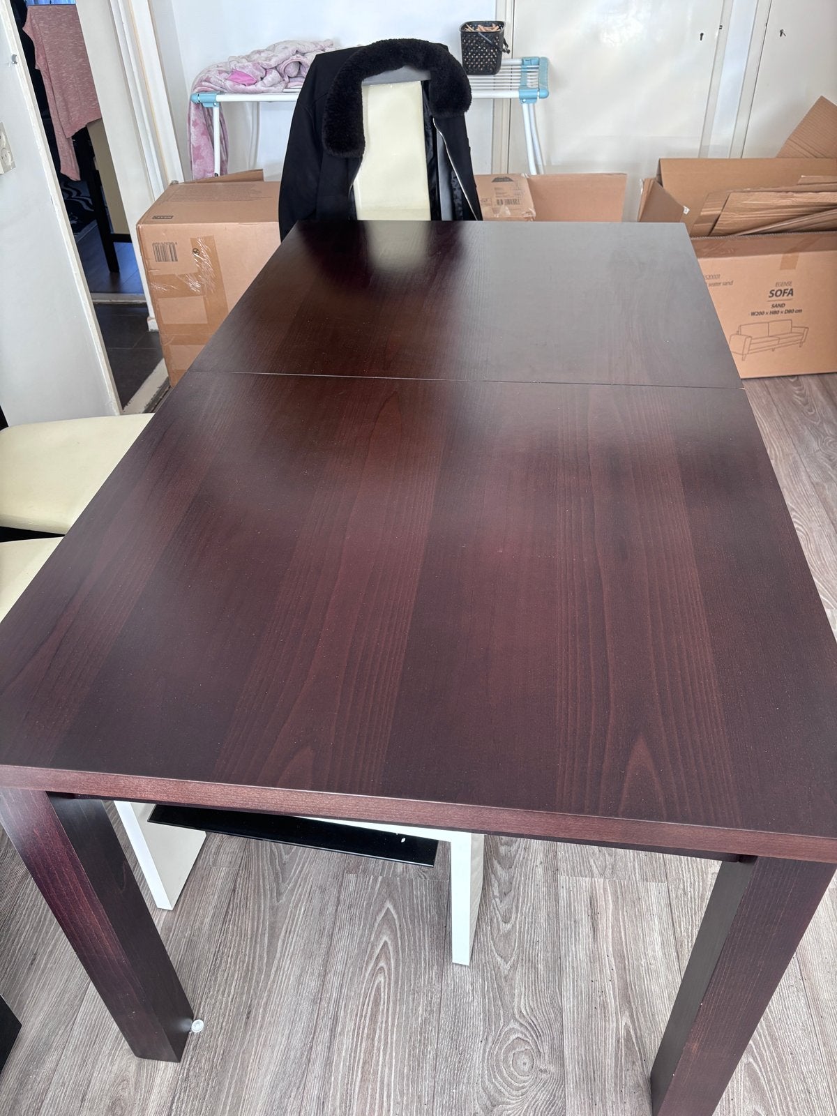 Donkerbruine eettafel, uitschuifbaar, Gebruikt, 100 tot 150 cm, Vier personen, Rechthoekig