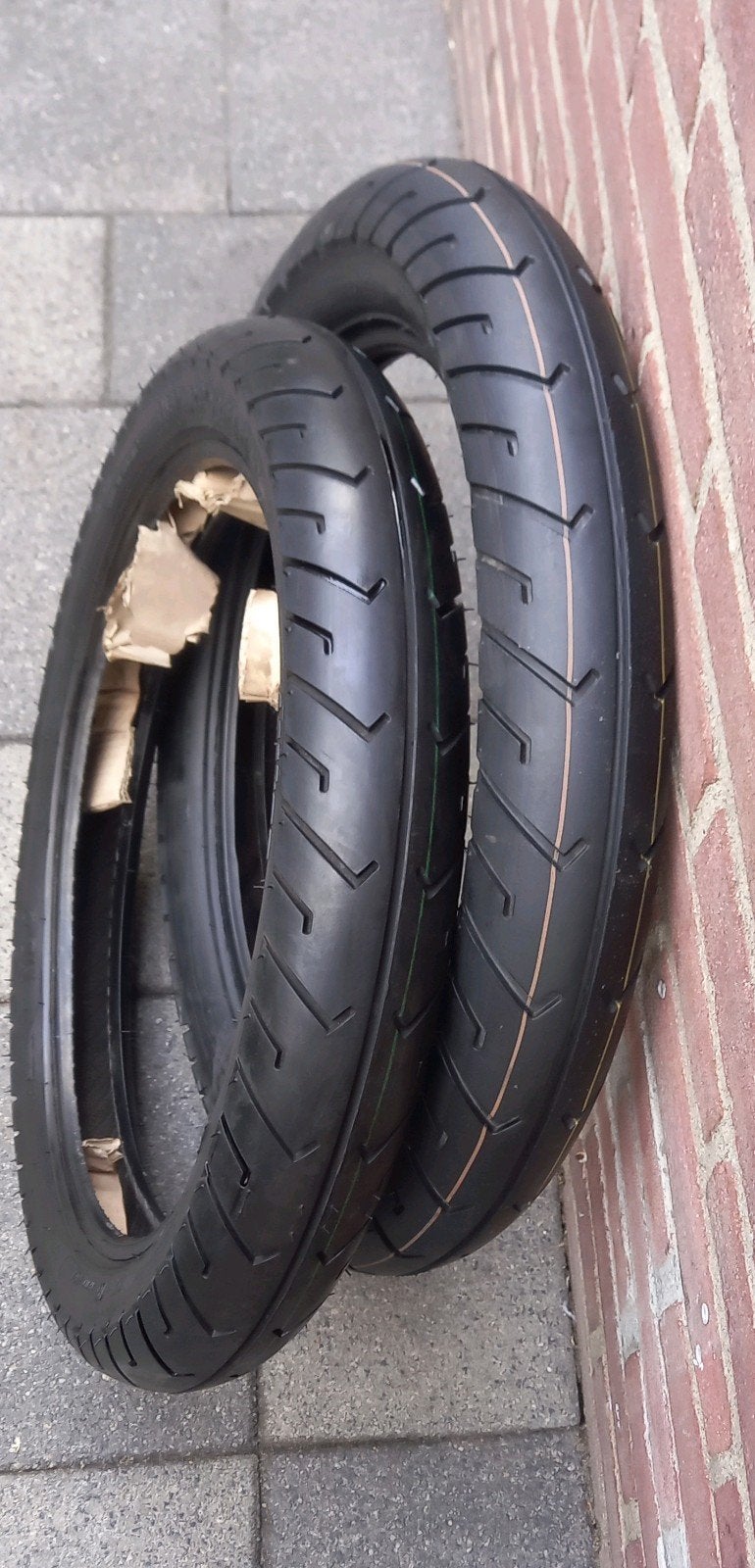 2x16 inch bromfiets banden high performance nieuw, Ophalen of Verzenden