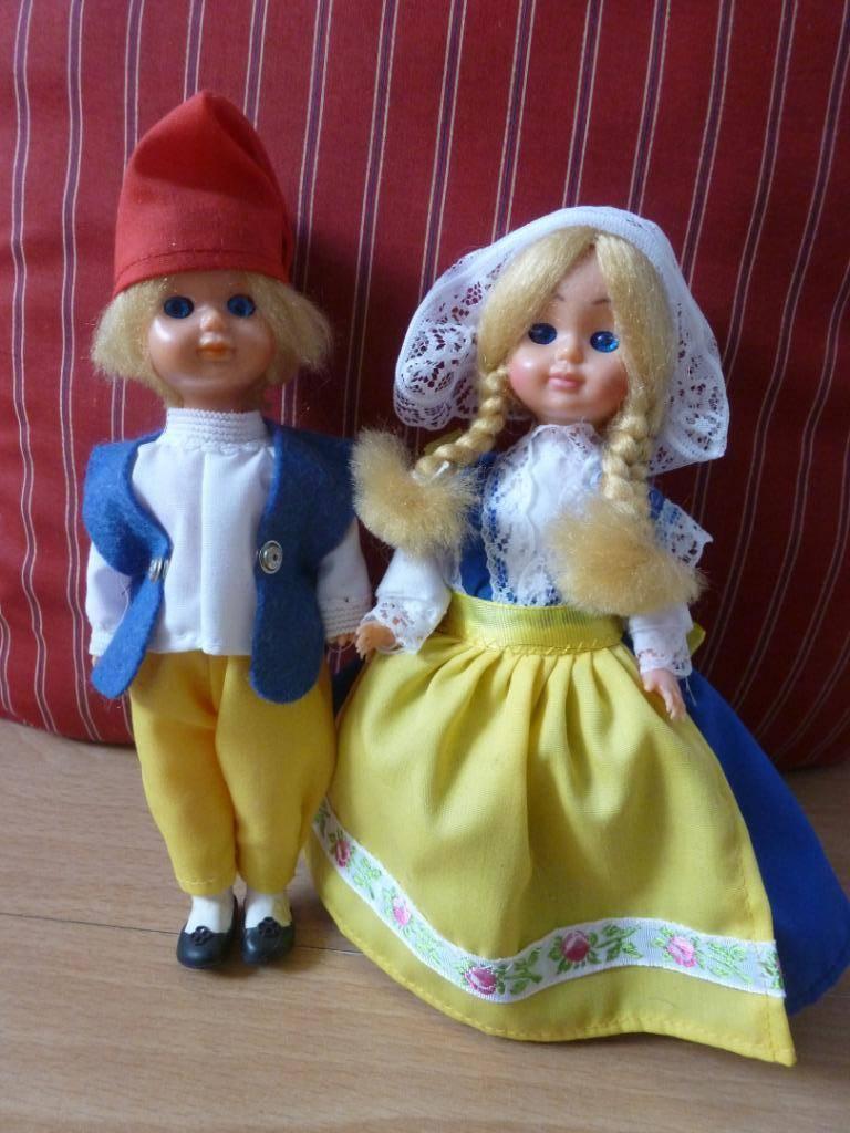 Zweedse pop 2x poppen in traditionele klederdracht Zweden, Verzamelen, Poppen, Ophalen of Verzenden, Zo goed als nieuw, Pop