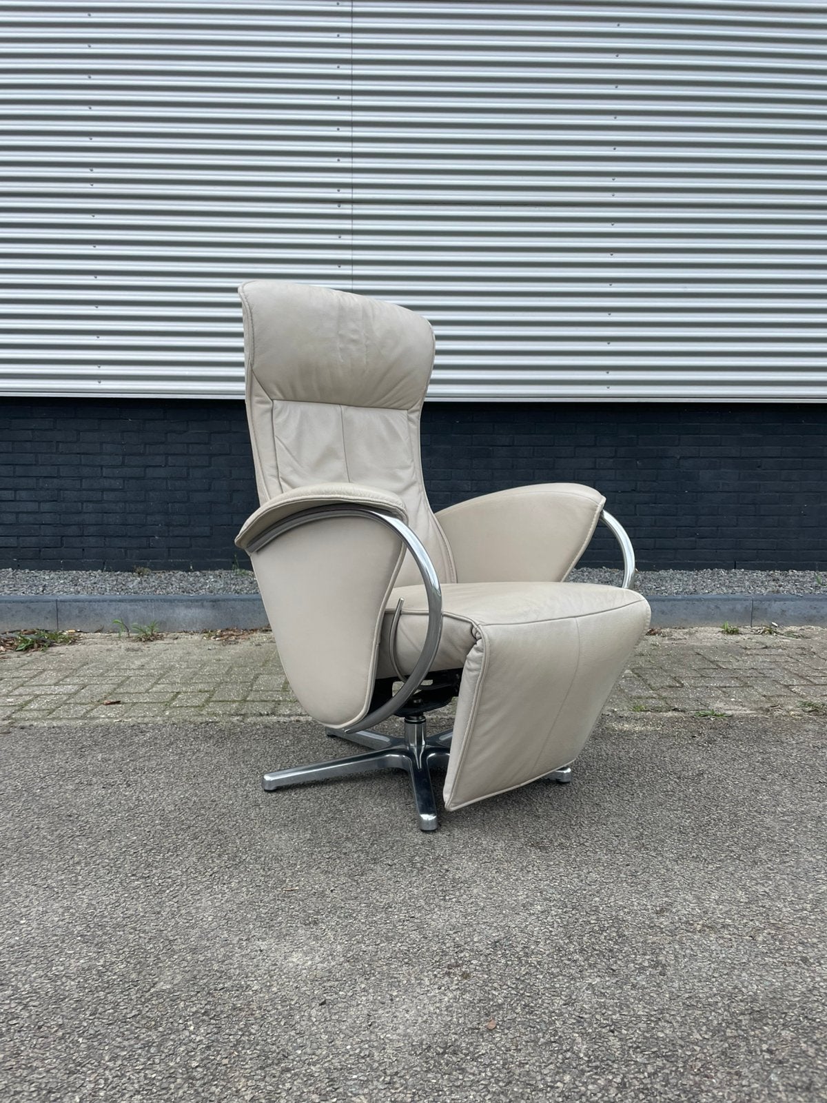 Witte leren de toekomst relax fauteuil / relax stoel, Ophalen, Minder dan 75 cm, 50 tot 75 cm, A