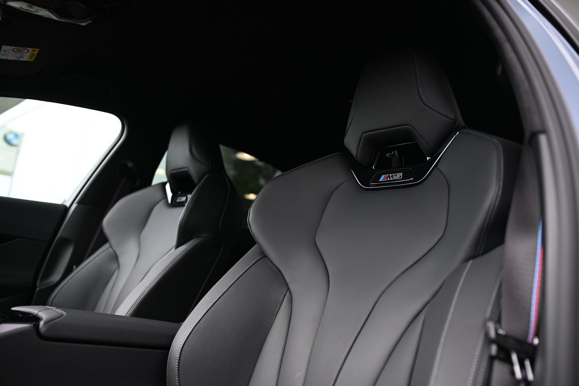 BMW 5 Serie M5 Automaat / M Drive Professional / Trekhaak /, 4395 cc, 23 km/l, Vierwielaandrijving, Hybride Elektrisch/Benzine
