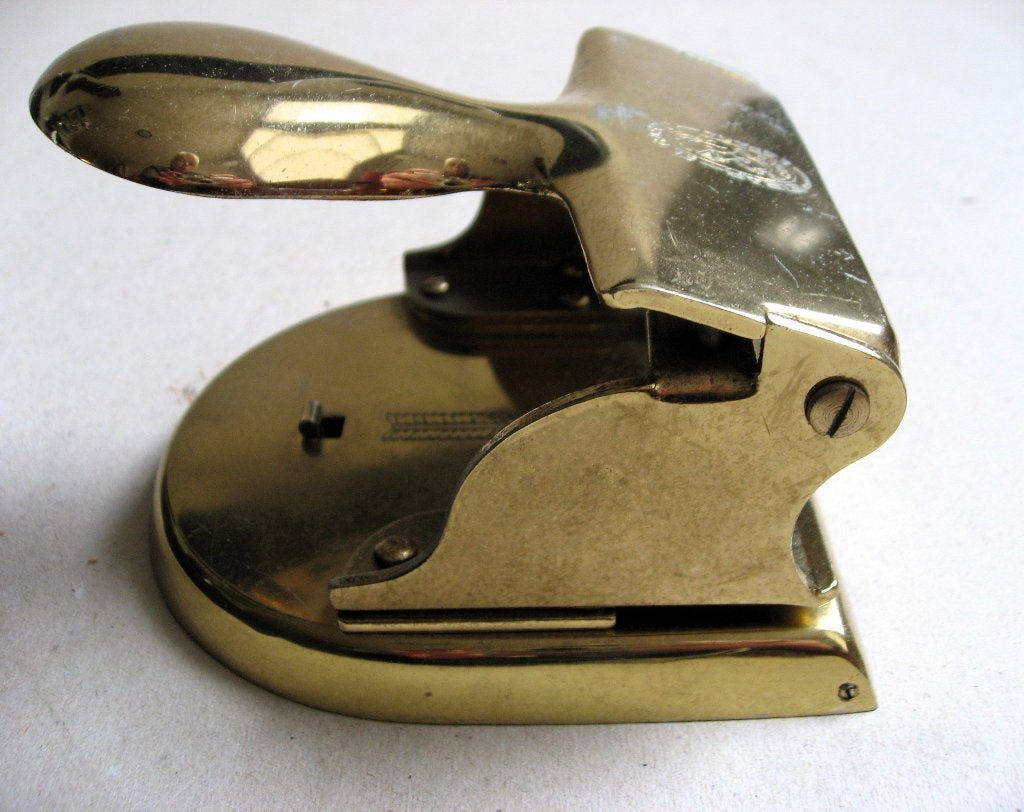 Gouden El Casco Spaanse perforator, verguld 23 karaat, Antiek en Kunst, Ophalen of Verzenden
