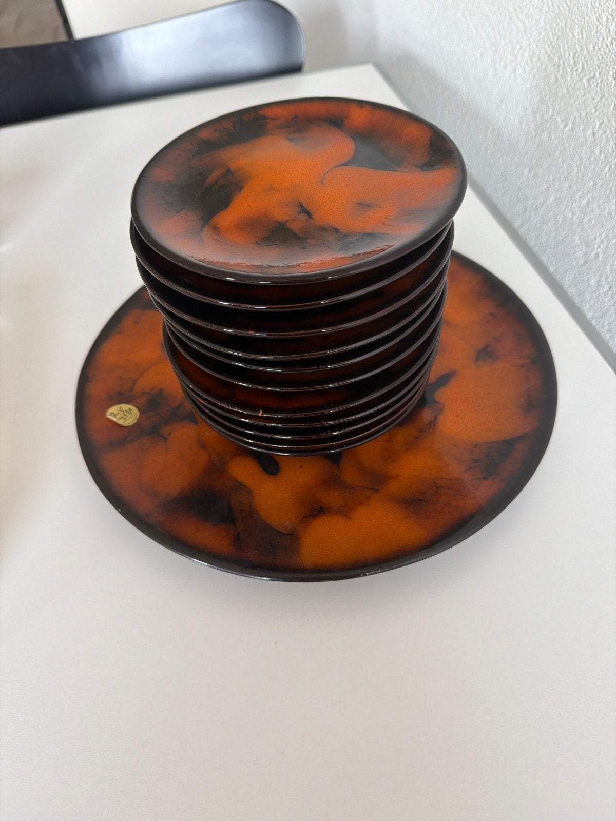 Vintage gebakschaal met 11 gebaksbordjes, oranje/bruin, Ophalen of Verzenden