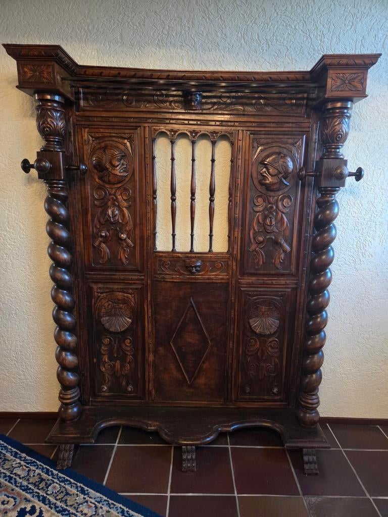 Spaanse cabanero Madera antiek., Antiek en Kunst, Antiek | Meubels | Kasten, Ophalen
