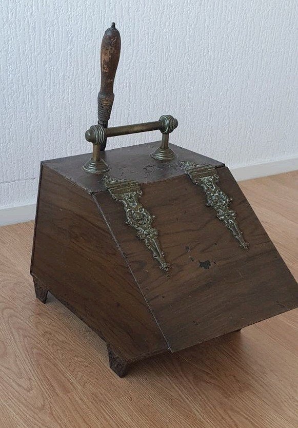Antieke kolenkit/kolenbak van hout en messing, Ophalen