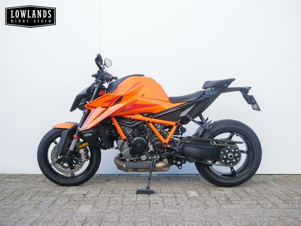 KTM 1390 SUPER DUKE R (bj 2024), Motoren, 2 cilinders, KTM, Motorrijbewijs A, Bedrijf