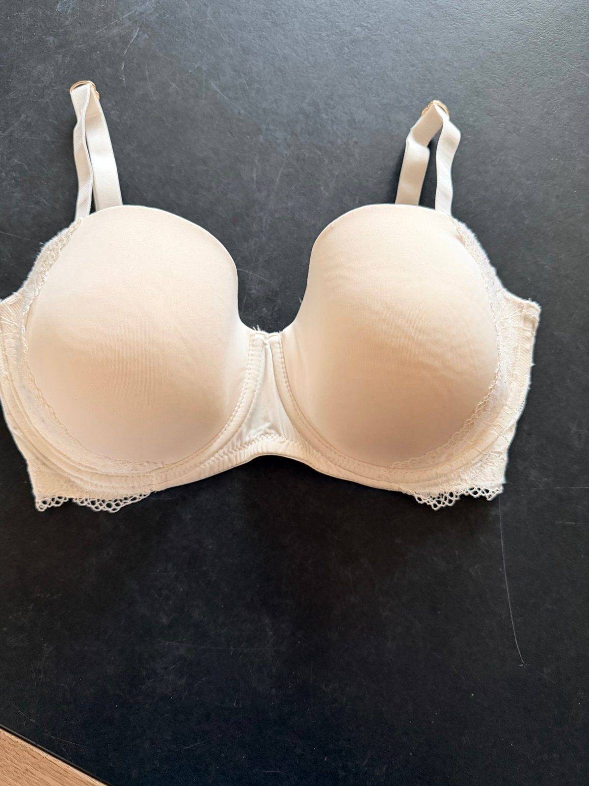 Mooie beige BH met kant primark 75G, Kleding | Dames, Ophalen of Verzenden, Beige, BH