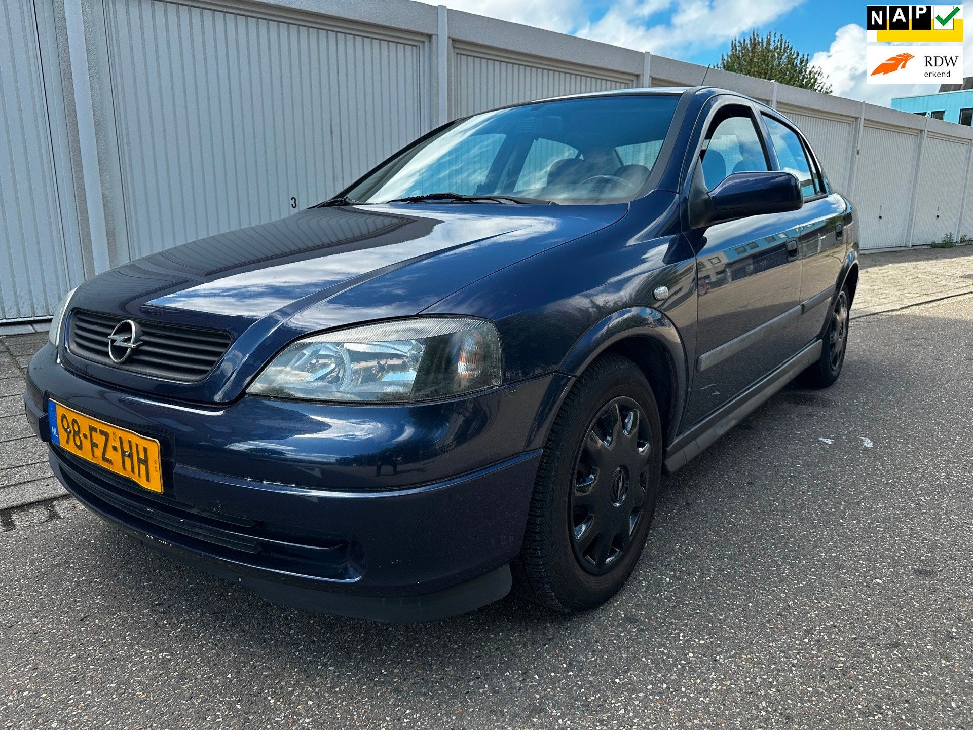 Opel Astra 1.6 Pearl,Airco,Nw Dr reim,nw koppakking, Auto's, Opel, 1063 kg, Gebruikt, 4 cilinders, Blauw
