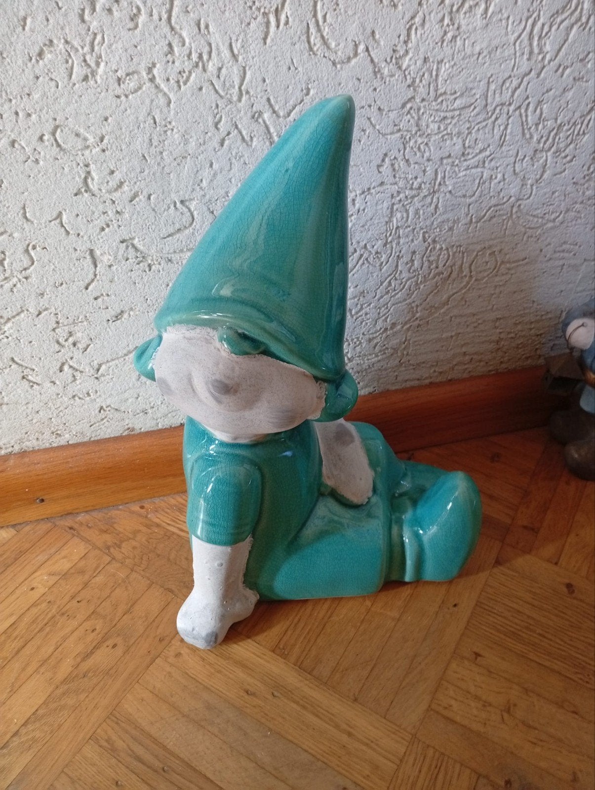 Kabouter beeld met blauw/groene glazuurlaag, Ophalen of Verzenden, Zo goed als nieuw