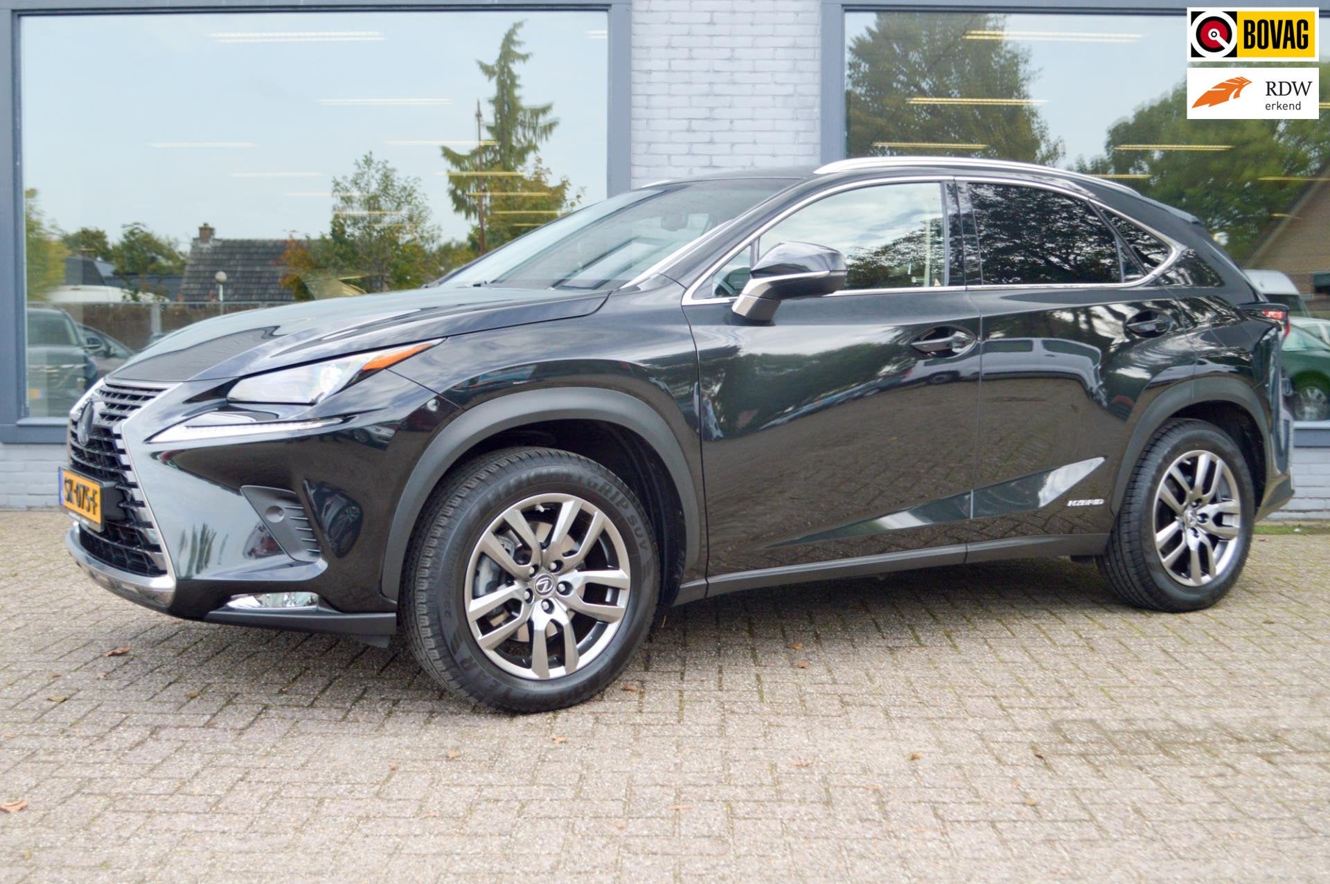 Lexus NX 300h AWD Luxury Line Hybrid|Automaat|Trekhaak|Leder, Auto's, Lexus, Automaat, Dealer onderhouden, Gebruikt, Automatische klimaatregeling