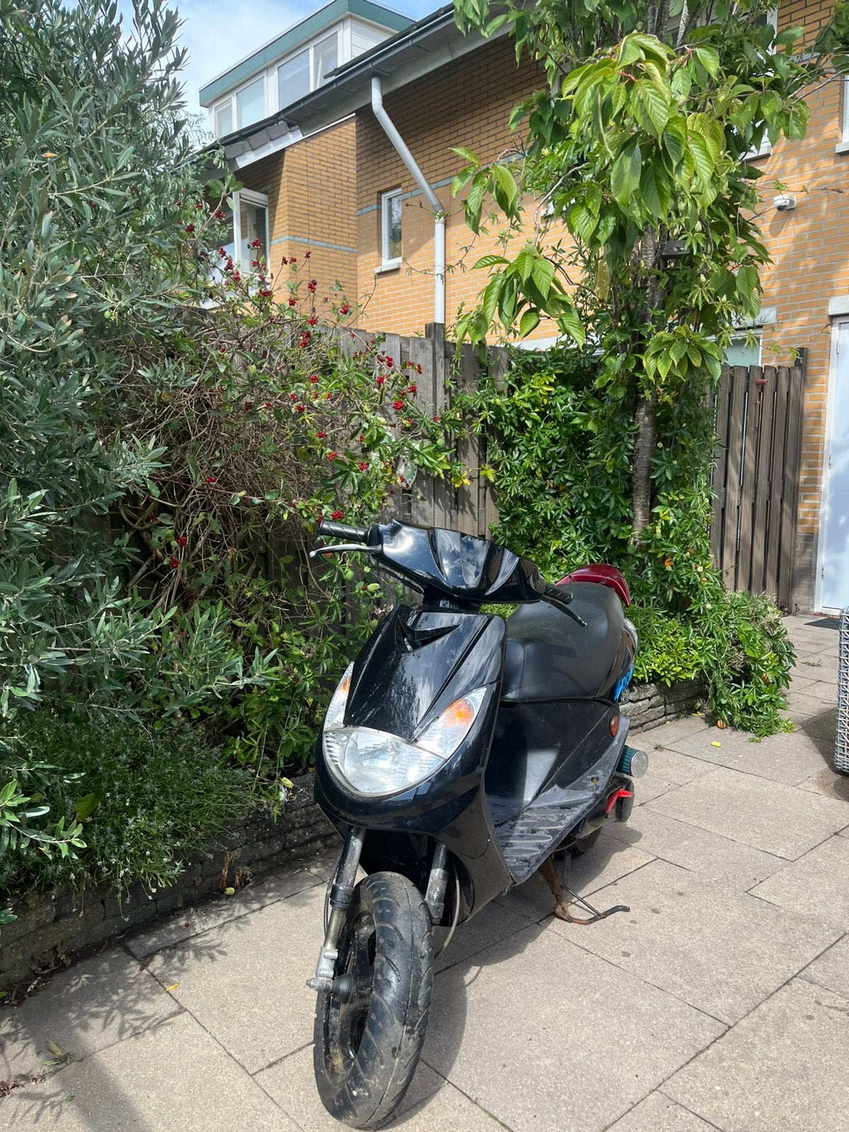 Viva city 70cc, Fietsen en Brommers, Scooters | Peugeot, Ophalen, Tweetakt, Gebruikt, Vivacity