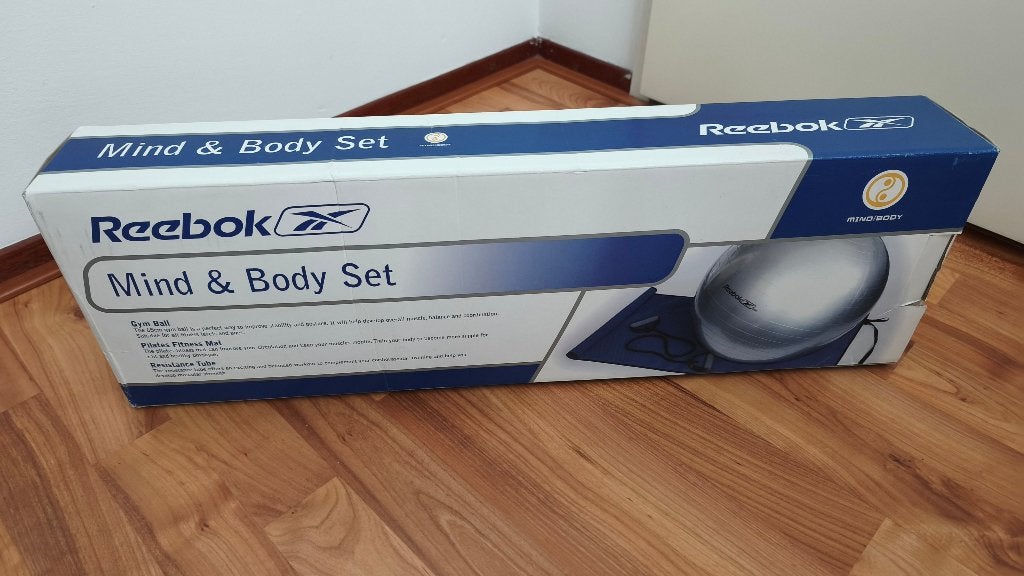 Reebok Mind & Body Set nieuw in doos!!, Ophalen of Verzenden, Nieuw, Benen, Fitnessbal