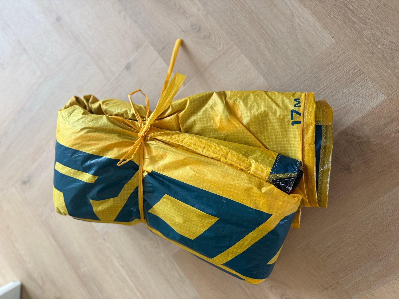 Ocean Rodeo Flite 17m - Lichtweer Kite, Watersport en Boten, Kitesurfen, 16 m² of meer, Geen board, Ophalen of Verzenden, Zo goed als nieuw