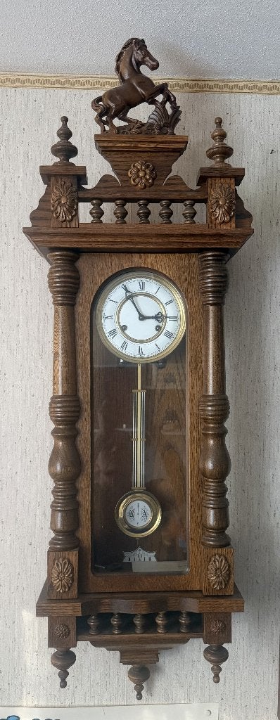 Regulateur paardjes klok, Ophalen