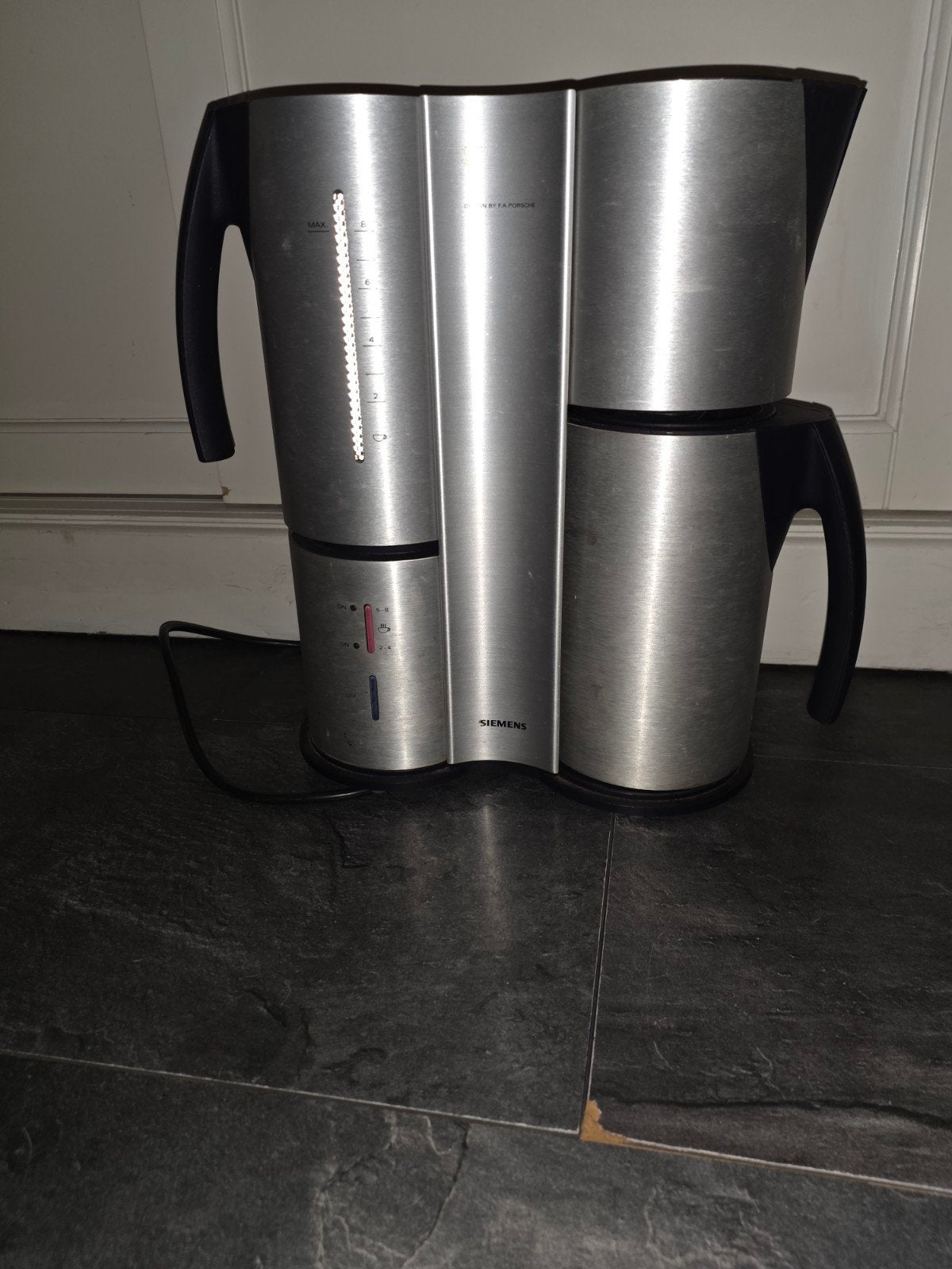 Siemens Porsche design koffiezetapparaat, Gebruikt, 10 kopjes of meer, Koffiemachine, Gemalen koffie