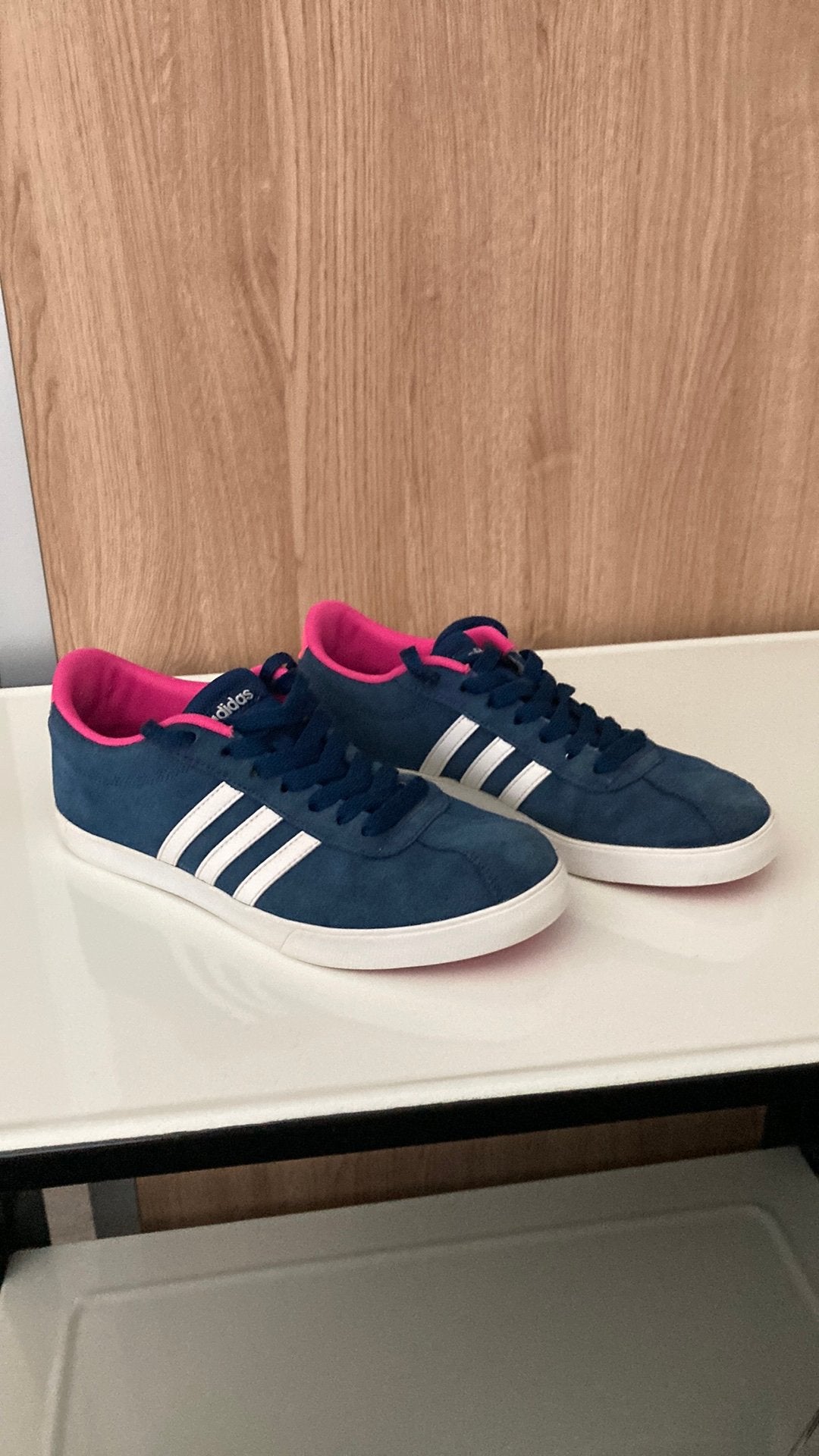 Adidas sneakers maat 40, Sport en Fitness, Loopsport en Atletiek, Ophalen, Gebruikt, Overige typen, Adidas